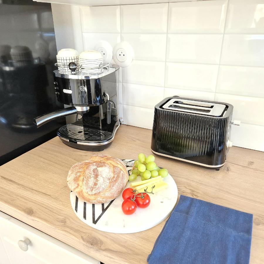 Villa Follemira Cz - Kitchen - Garden - Bike Storage Pencin Bagian luar foto